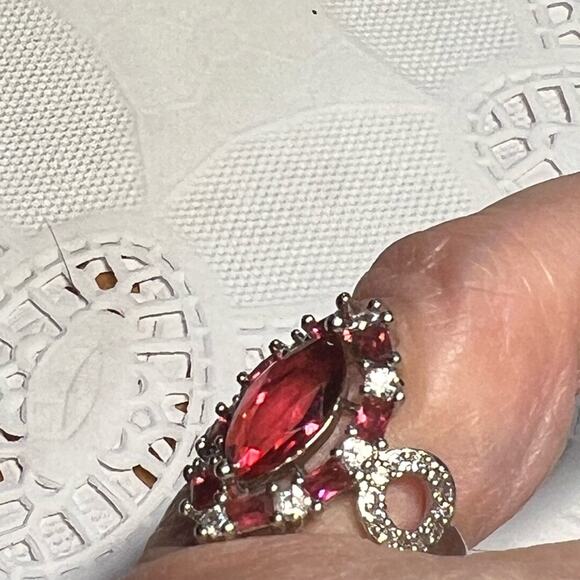 Pink Marquise Cut Stone set in 925 Sterling Silver Ring - Picture 9 of 11